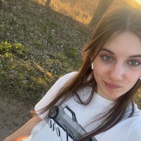 Nora, Babysitter in Frankfurt (Oder)
