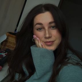 Eleni, Babysitter in Weingarten