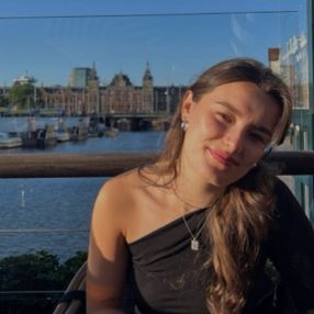 Nora, Babysitter in Mainz