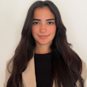 Dilan, Babysitter in Solingen
