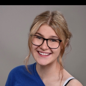 Pia, Babysitter in Offenburg