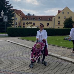 WKJV, Babysitter in Pirna