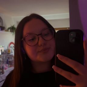 Kim, Babysitter in Altdorf bei Nürnberg