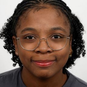 Sylvie Prisca, Babysitter in Ulm