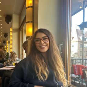 Briseida, Babysitter in Nürnberg