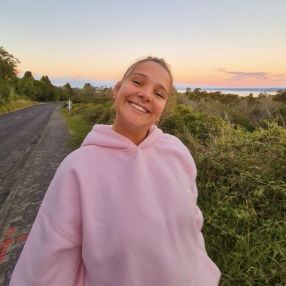 Jule, Babysitter in Mühlacker