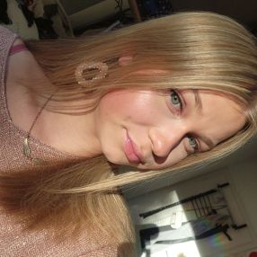 Nelly, Babysitter in Bargteheide