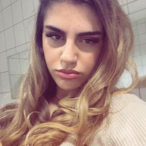 Azra, Babysitter in Nürtingen