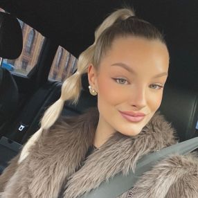 Lilly, Babysitter in Chemnitz