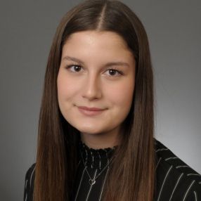 Jamie-Lee, Babysitter in Wismar