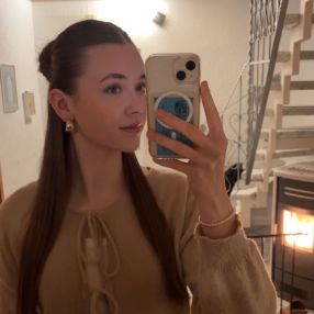 Emelie, Babysitter in Nieheim