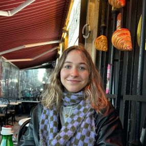 Frieda, Babysitter in Erfurt