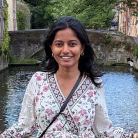 Chandana Reddy, Babysitter in Köln