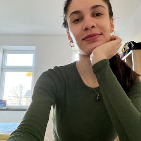 Hanin, Babysitter in Halle (Saale)