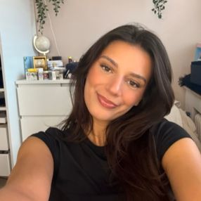 Erona, Babysitter in Neukirchen-Vluyn