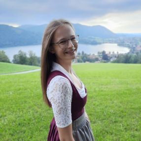 Florine, Babysitter in Grafenau