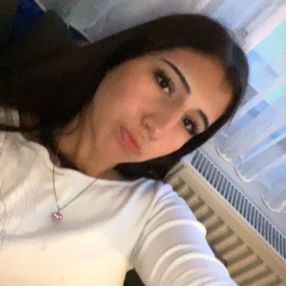 Azra, Babysitter in Alsdorf
