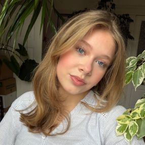 Pina, Babysitter in Lüneburg
