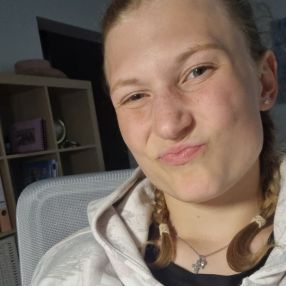 Jolin, Babysitter in Steinheim an der Murr