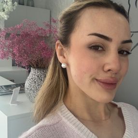 Emilia Anastasia, Babysitter in Erkrath