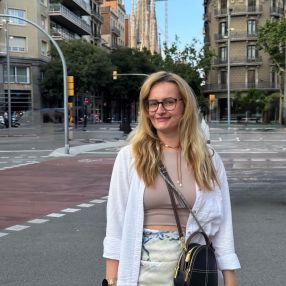 Gala, Babysitter in Bonn