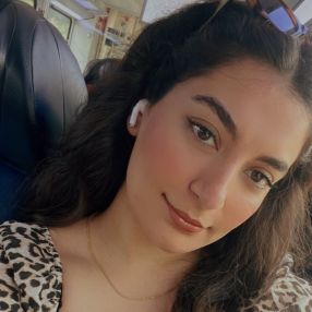 Kiana, Babysitter in Magdeburg