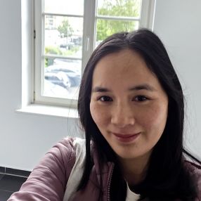 Tuyet Hau, Babysitter in Minden
