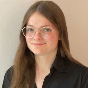 Josephine, Babysitter in Lübeck