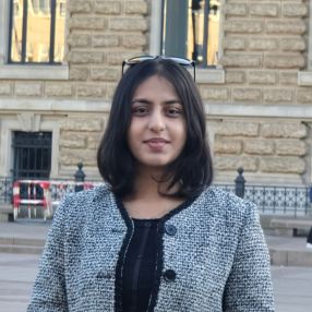 Vinta, Babysitter in Ilmenau
