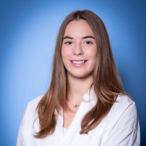 Finya, Babysitter in Düsseldorf