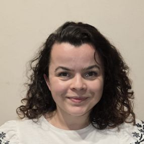 Manjola, Babysitter in Hohberg