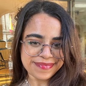 Mansi, Babysitter in Koblenz