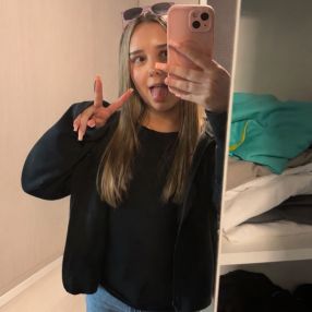 Kira, Babysitter in Eschweiler