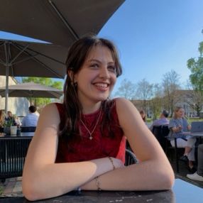 Dunja, Babysitter in Hannover