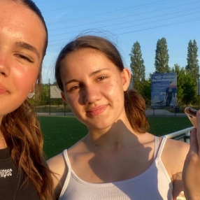 Alisa, Babysitter in Teningen