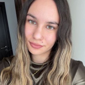 Elanur, Babysitter in Plettenberg