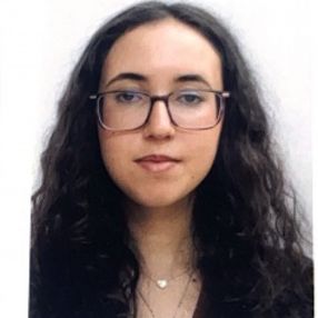 Yosra, Babysitter in Bornheim