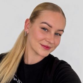 Laura, Babysitter in Rödermark