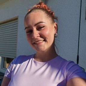 Laura, Babysitter in Rödermark