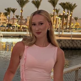 Ronja, Babysitter in Stuhr