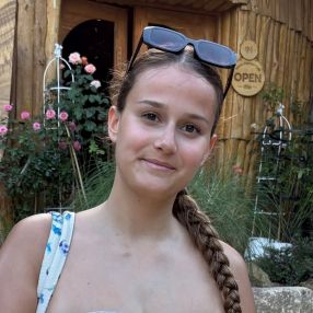 Sara, Babysitter in München