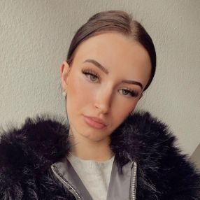 Nisha Anastasia, Babysitter in Niefern-Öschelbronn