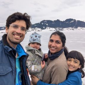 Ashish, Familie in Berlin