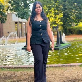 Sai Varshini, Babysitter in Essen