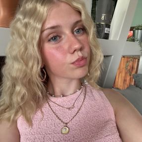 Sylvie, Babysitter in Neumünster