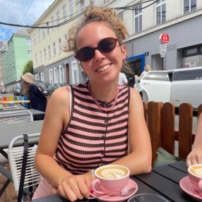 Laura, Babysitter in Garmisch-Partenkirchen