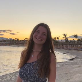 Lena, Babysitter in Flensburg