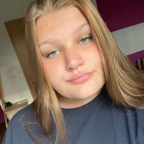 Lina, Babysitter in Barßel