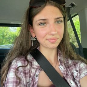 Lena, Babysitter in Püttlingen