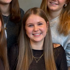 Helena, Babysitter in Weingarten
